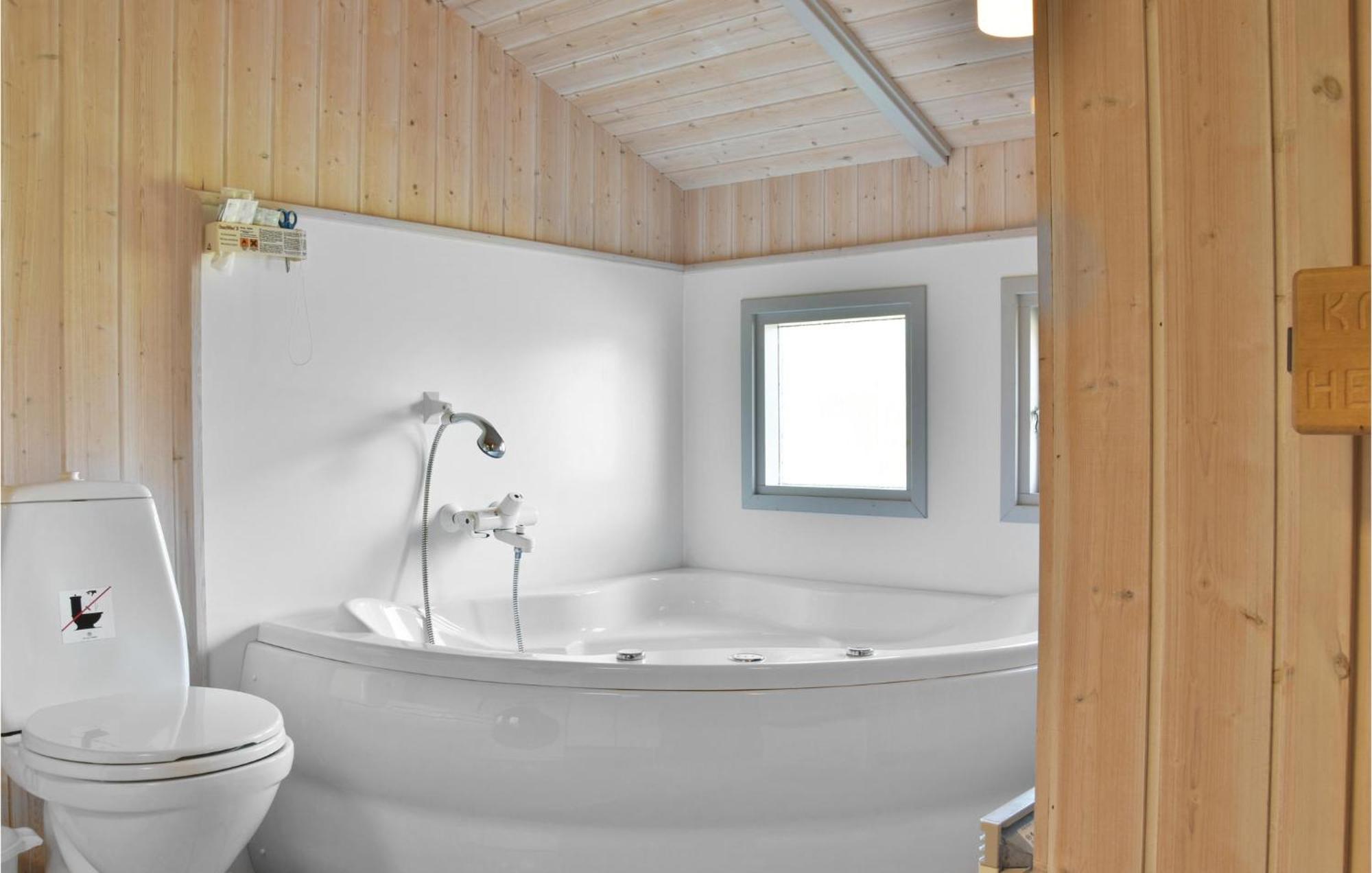 3 Bedroom Awesome Home In Hvide Sande Eksteriør bilde