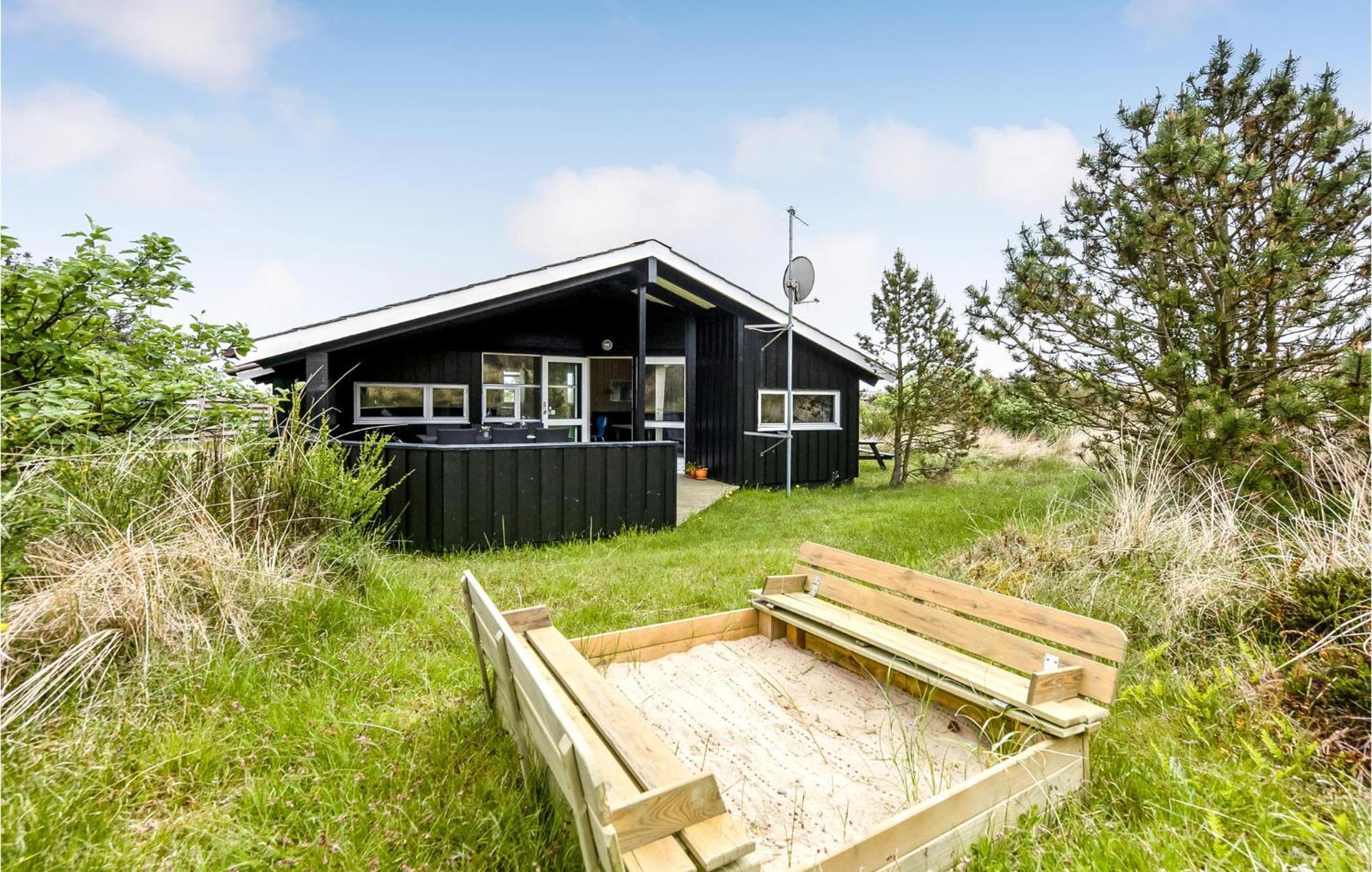 3 Bedroom Awesome Home In Hvide Sande Eksteriør bilde